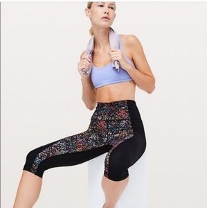 Lululemon Black Flower Athletic Crop Leggings. Size 8.